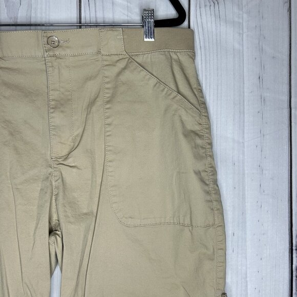 Lee Relaxed Fit Mid Rise Khaki Shorts Sz 18 (40x9) Roll Tab Hem Elastic Waist - Picture 4 of 11